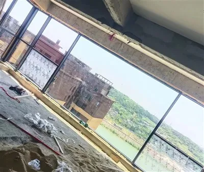 6 mm-es átlátszó úszóüveg